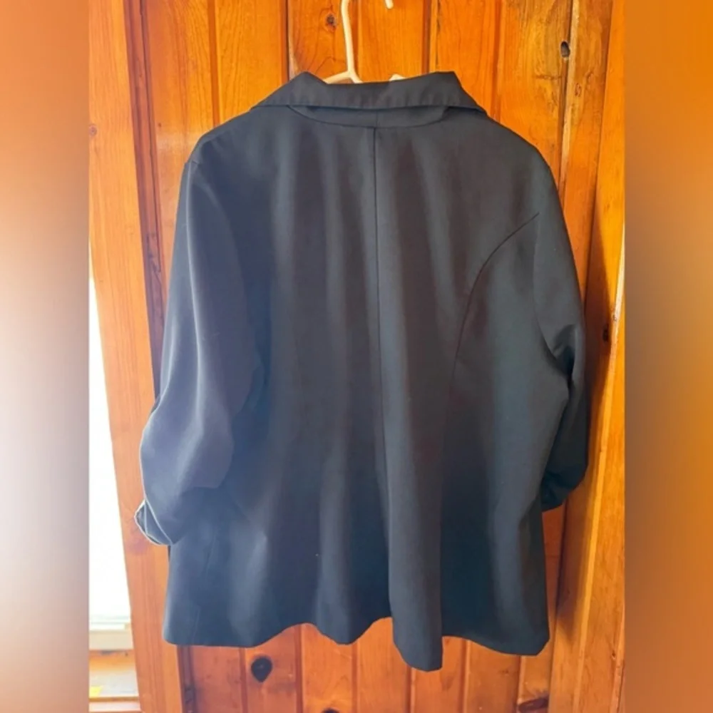 Torrid Black Blazer with Ruched Sleeves Size‎ 3